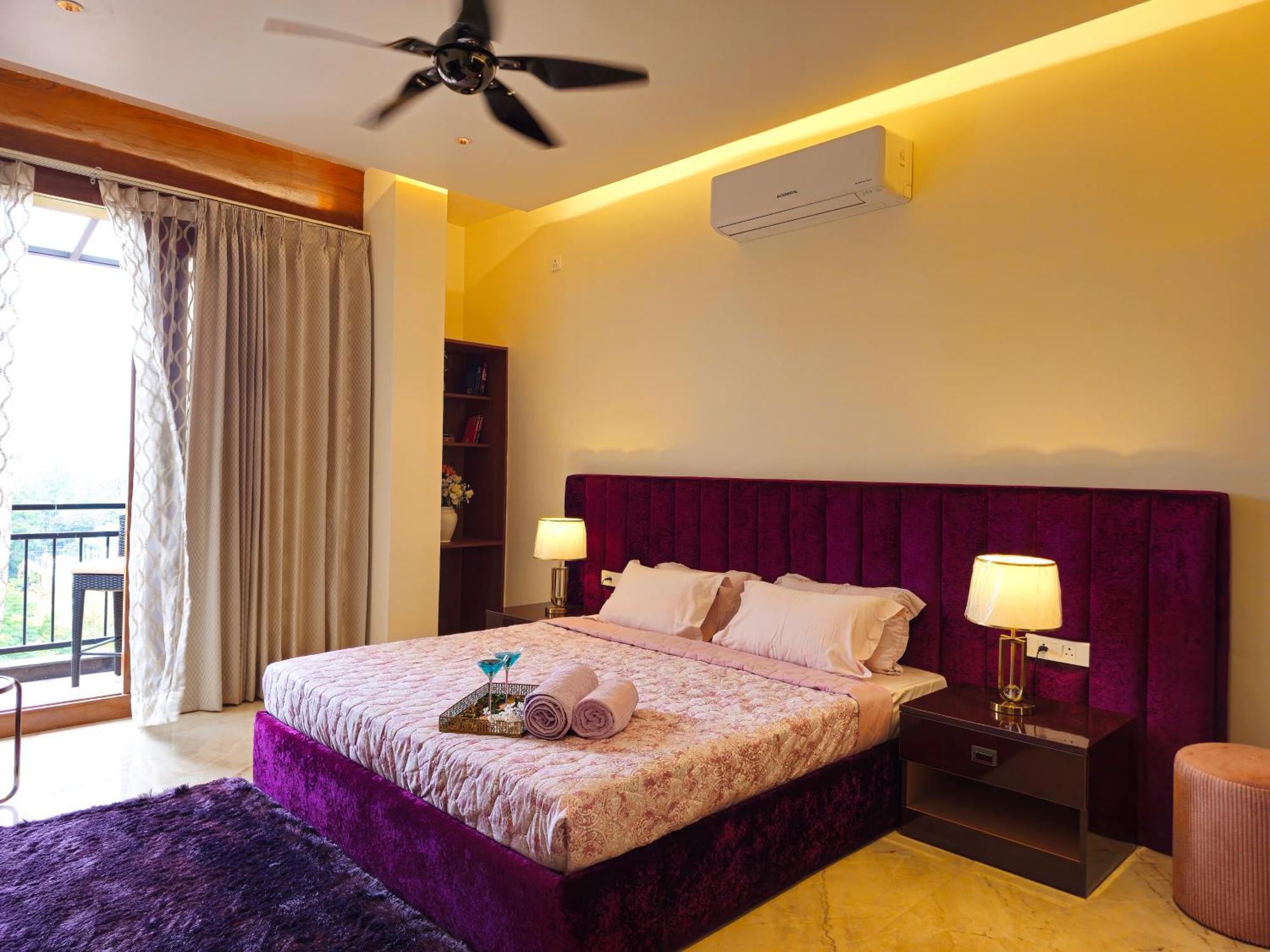 Apartament The Pentouz On 100 Feet Road Indiranagar - An Urban Luxury Retreat Bengaluru Zewnętrze zdjęcie