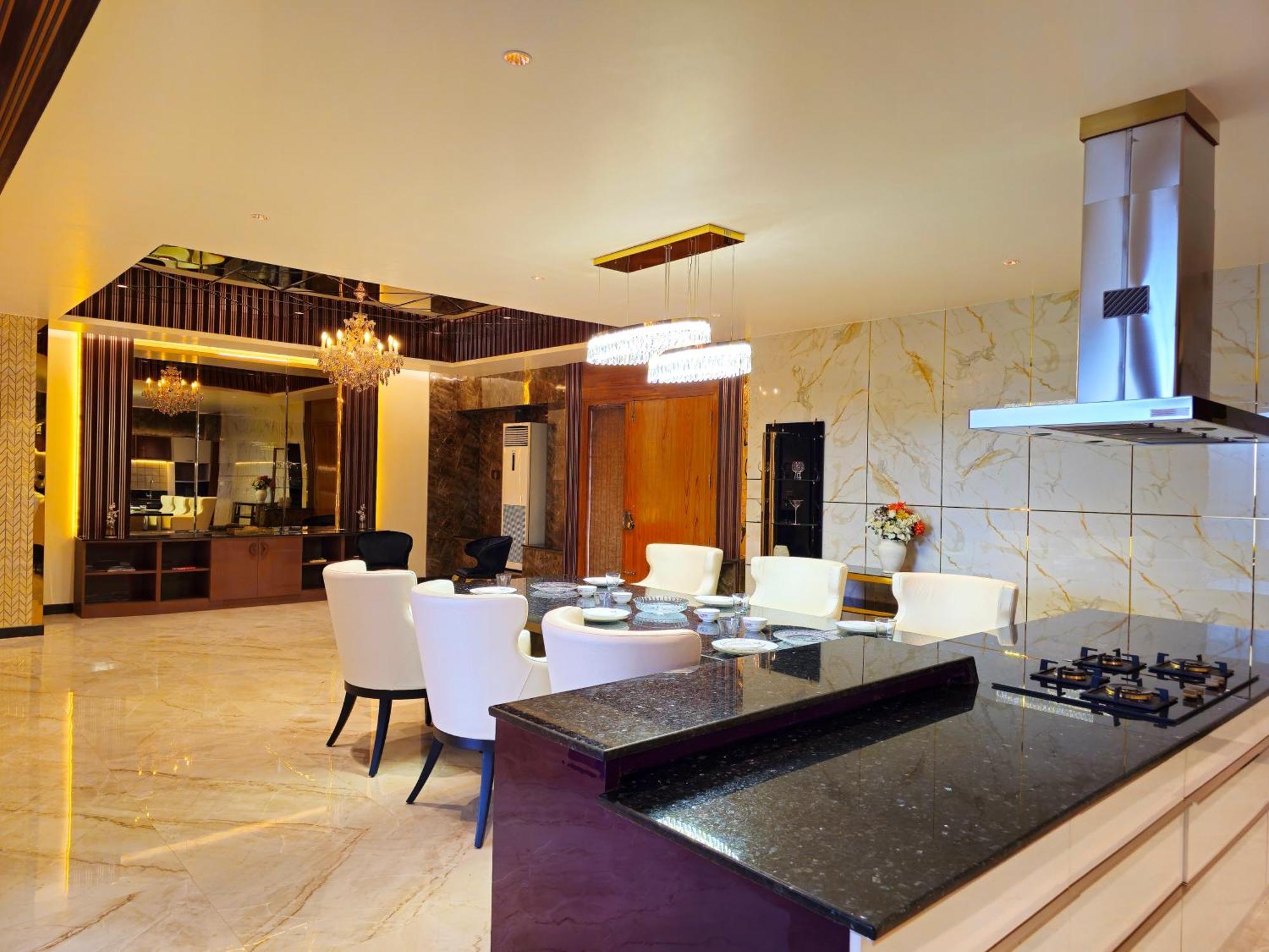 Apartament The Pentouz On 100 Feet Road Indiranagar - An Urban Luxury Retreat Bengaluru Zewnętrze zdjęcie