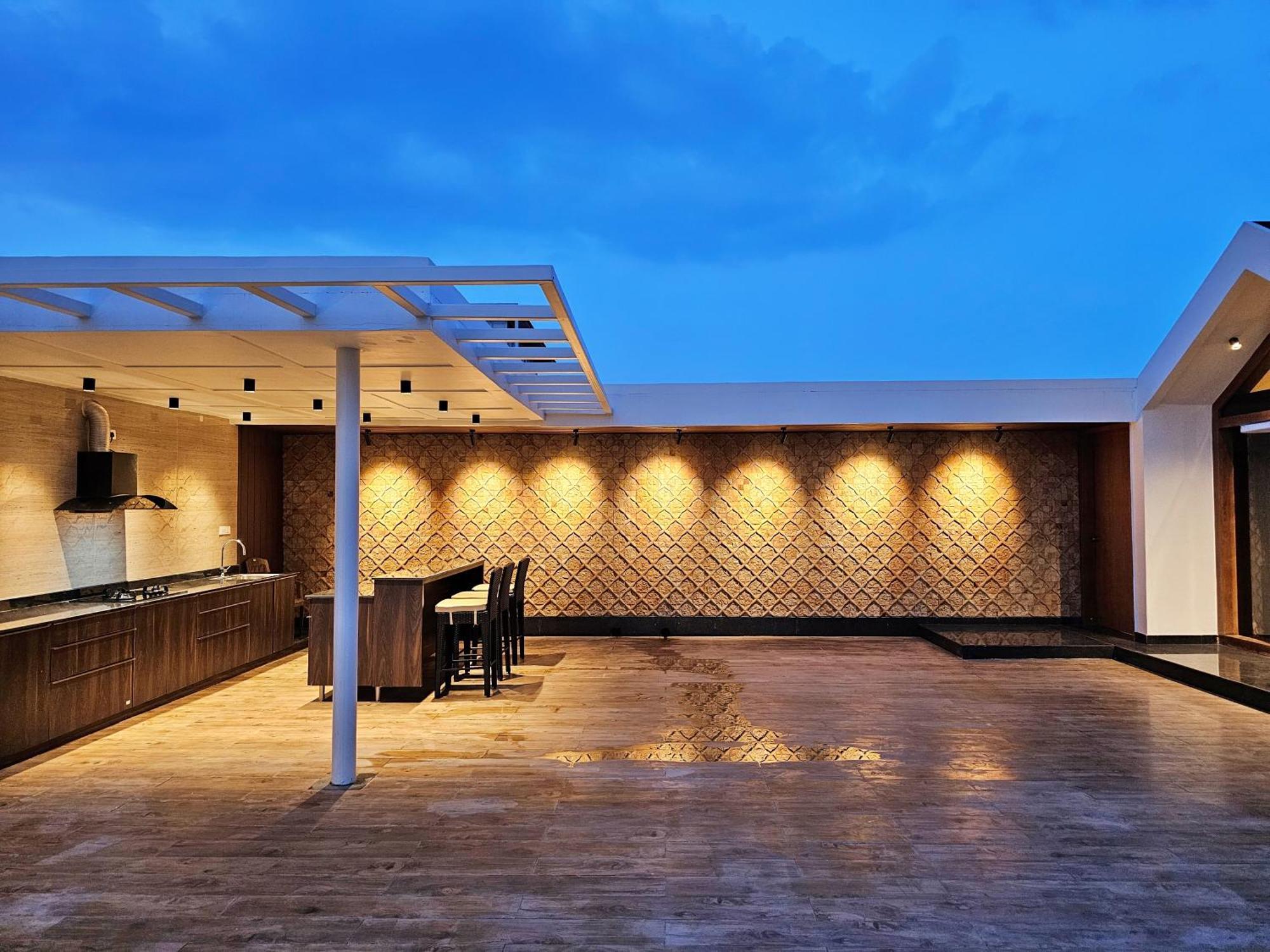 Apartament The Pentouz On 100 Feet Road Indiranagar - An Urban Luxury Retreat Bengaluru Zewnętrze zdjęcie